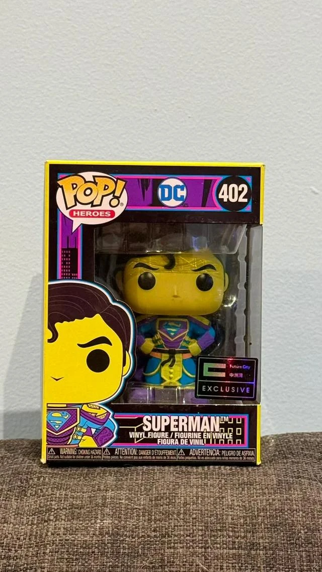 Funko Pop Superman Future City #402 DC Heroes